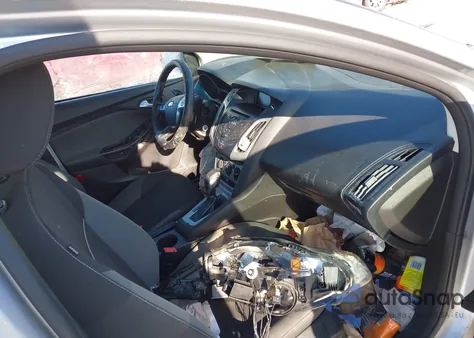 2013 Ford Focus Se z USA, uszkodzony, nr VIN 1FADP3F29DL199552